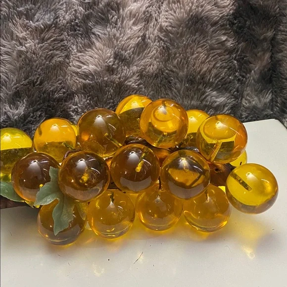 Vintage Amber/Yellow Glass Grape Cluster Decorative Accent - Picture 11 of 16